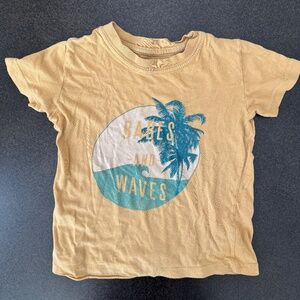Feather 4 Arrow graphic tee shirt - Size 2T
